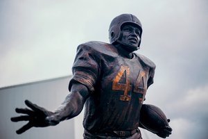 Syracuse University has a responsibility to address sexual assault allegations against Jim Brown, but removing his statue doesn't address the cultural issues at hand.