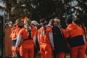 At the Tarleton softball invitational, Syracuse beat Texas A&M - Corpus Christi, 3-1.