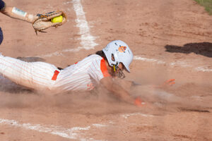 Madison Knight showcased her two-way ability in the win over North Florida, but errors doomed Syracuse against IUPUI in game one.