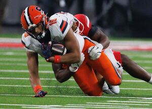 In Syracuse’s overtime win over No. 25 UNLV, tight end Oronde Gadsden bounced back from recent struggles with a career-best performance.


